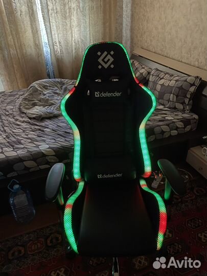 Игровое компьютерное кресло с RGB подсветкой