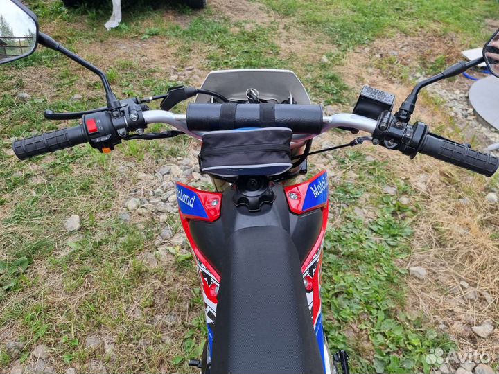 Мотоцикл Кросс Motoland RZ 200 (164FML)