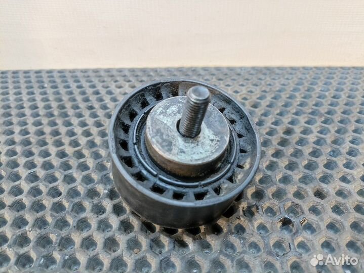 Ролик промежуточный Scania 5-series