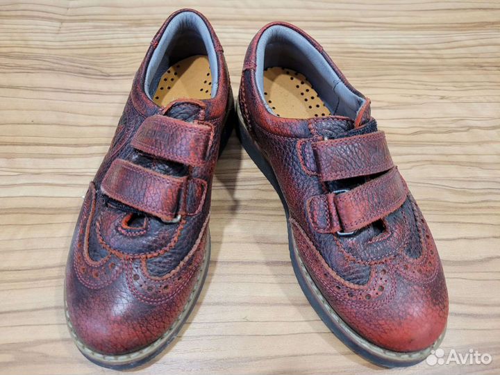 Школьные туфли