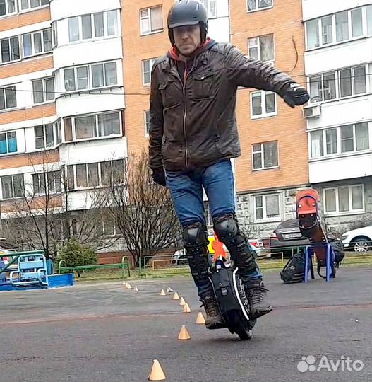 Обучение управлению моноколесом