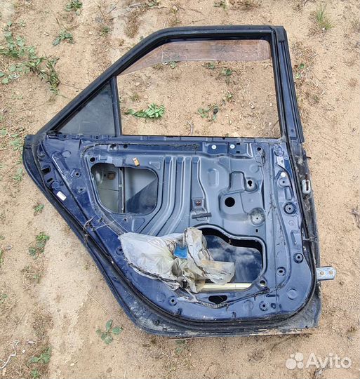 Дверь Toyota mark 2 blit