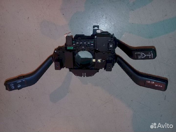 Блок подрулевых переключателей Volkswagen Passat b
