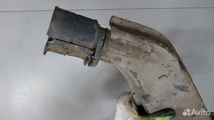 Рычаг подвески Nissan Elgrand, 1998