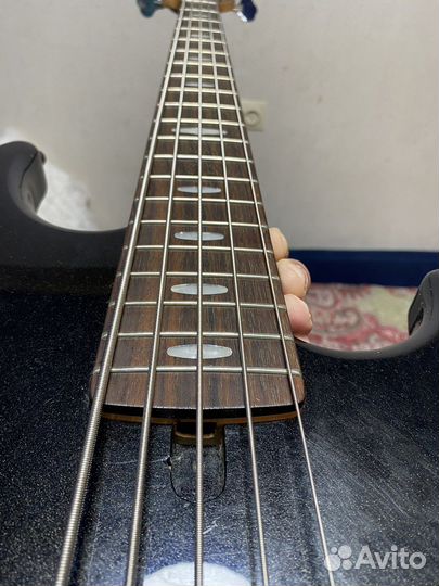 Бас гитара Yamaha 5 струн