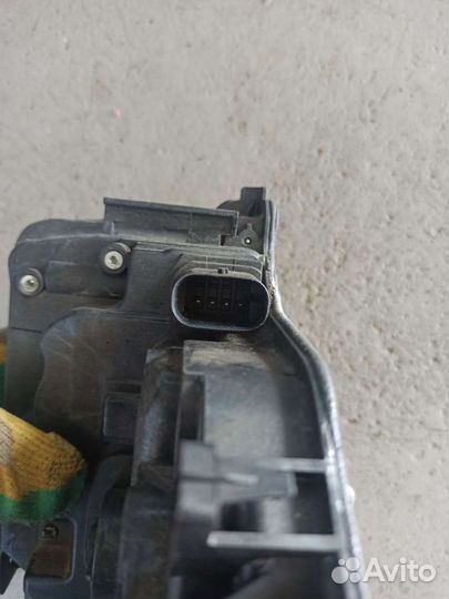 Замок двери передний правый BMW X5 G05