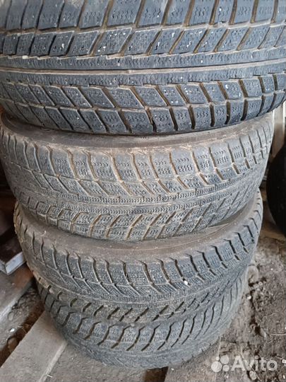 Комплект зимних колес r14