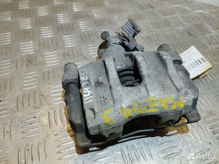 Суппорт задний правый Mazda 3 BK