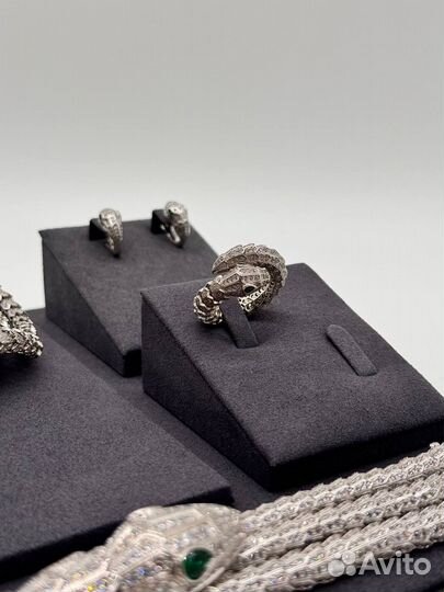 Золотой браслет Bvlgari