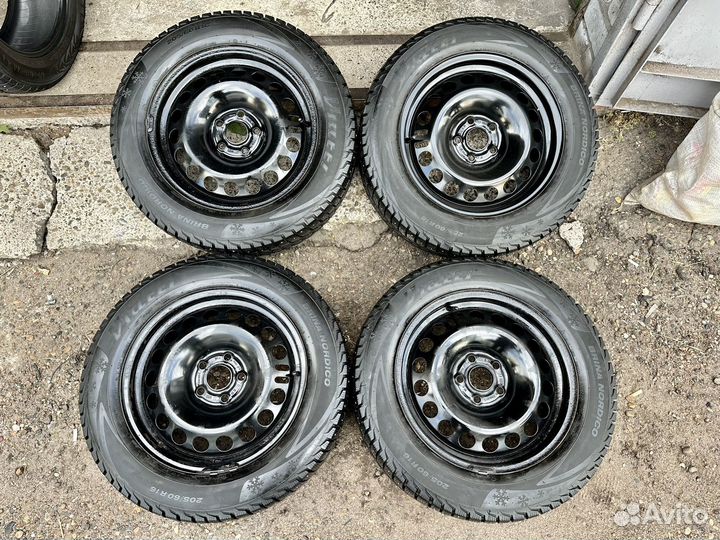 R16 Viatti Brina Nordico V-522 205/60, PCD 5x105 DIA 56.6