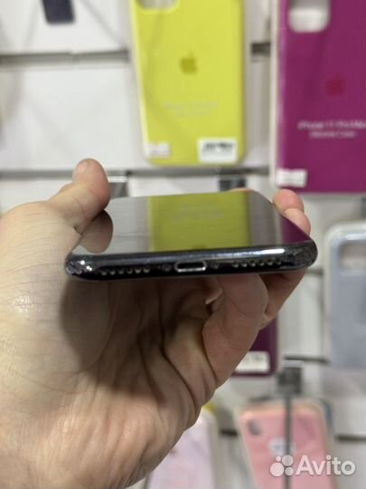 iPhone X, 64 ГБ