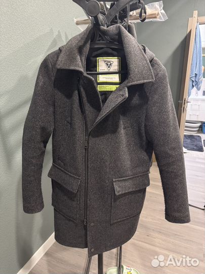 Пальто мужское с капюшоном