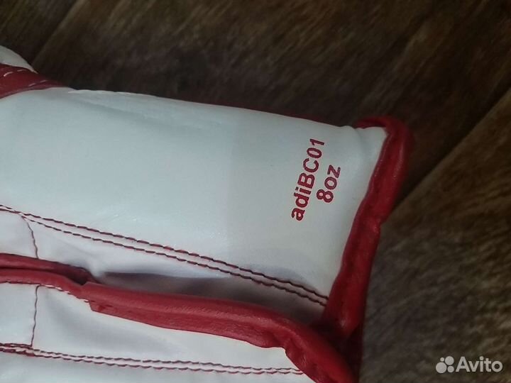 Боксерские перчатки adidas
