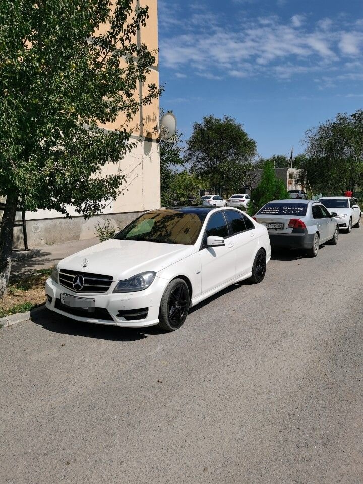 Mercedes-Benz C-класс: фото владельца