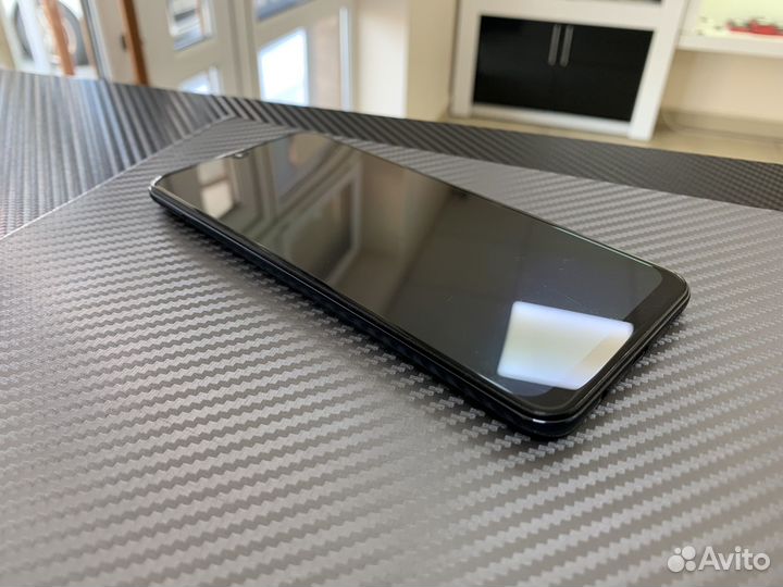 Телефон Samsung a30 3/32gb отличное состояние