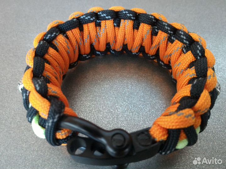 Браслет из паракорда 550 двойной с черепами фосфор