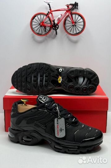 Кроссовки Nike Air Max Tn Plus 