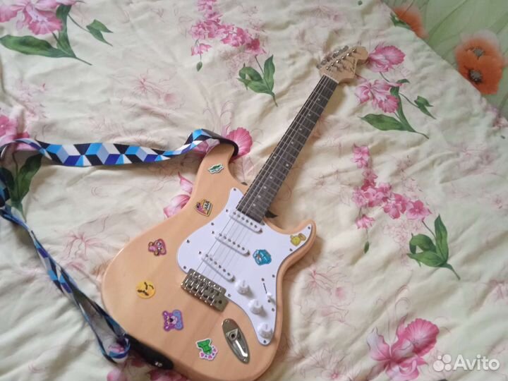 Электрогитара