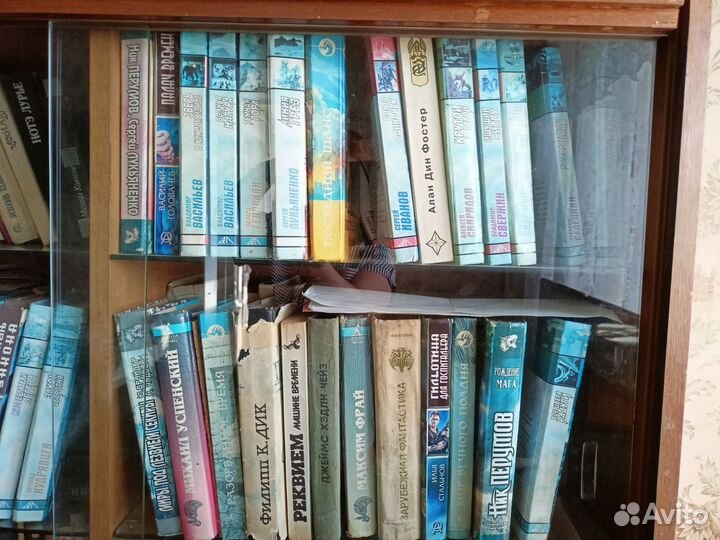 Книги фантастика и фэнтези