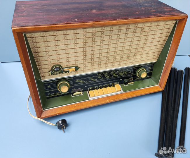 Радиоприемник Ламповый из СССР Рабочий
