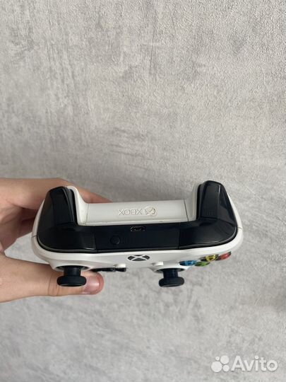 Геймпад Xbox One S