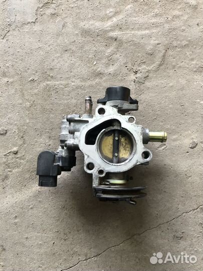 Дроссельная заслонка toyota