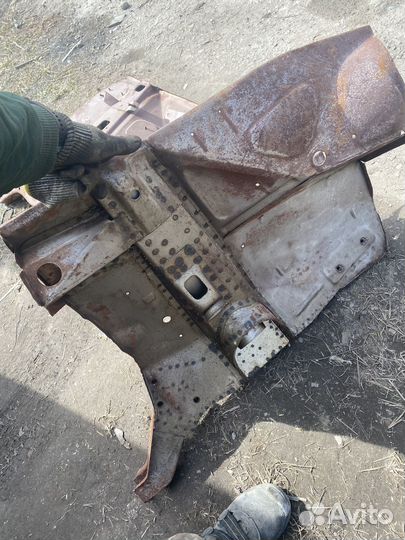 Брызговик 2106 в сборе