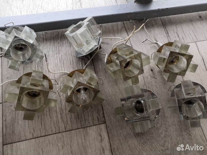 Светильник точечный