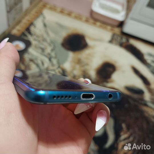 HONOR 10, 4/64 ГБ
