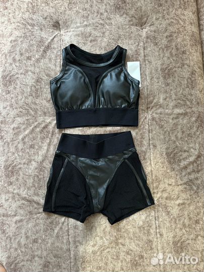 Костюм для фитнеса