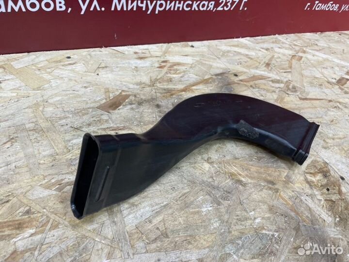 Воздуховод салона правый LADA X-Ray