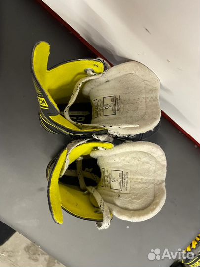 Коньки хоккейные детские