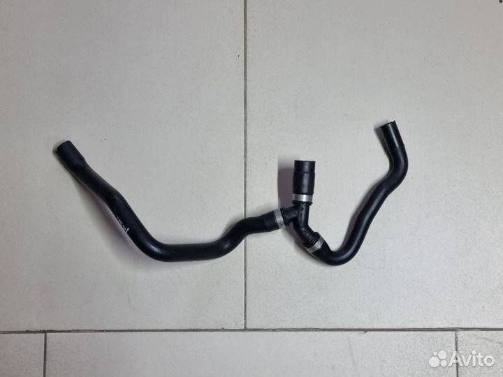 Патрубок охлаждения на Ford Focus 3