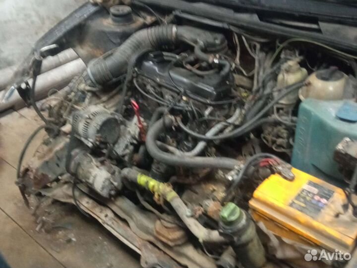 Volkswagen Passat 1.8 МТ, 1990, битый, 412 000 км