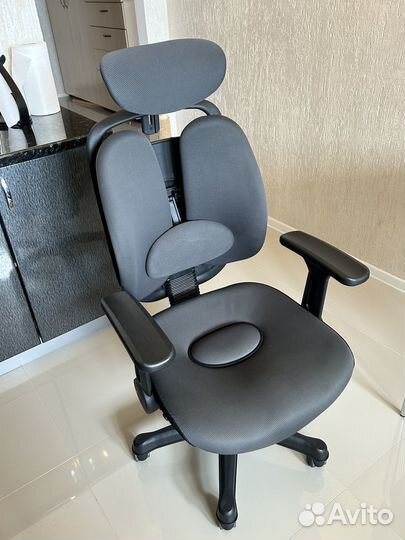 Компьютерное кресло ортопедическое Inno Health