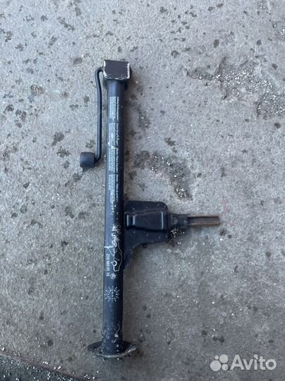 Домкрат на mercedes 210
