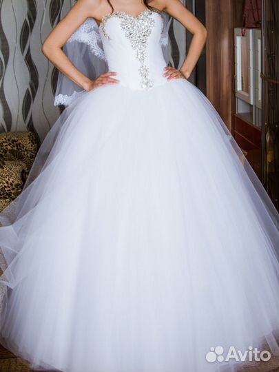 Платье свадебное
