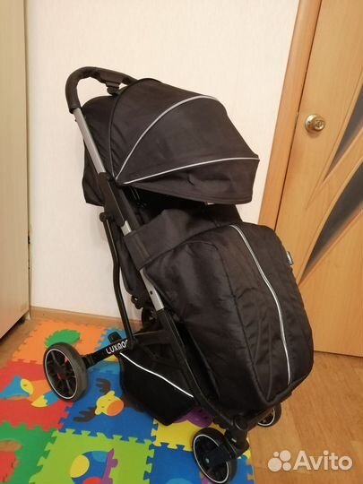 Прогулочная коляска luxmom