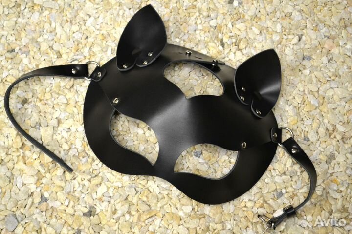 Маска кошки кожаная черная