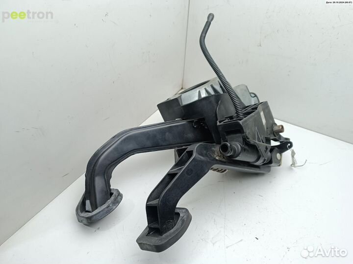 Б/У Б/У Узел педальный 204290105 mercedes-benz