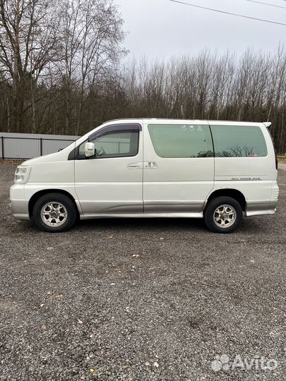 Nissan elgrand