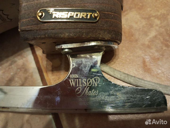 Фигурные коньки risport