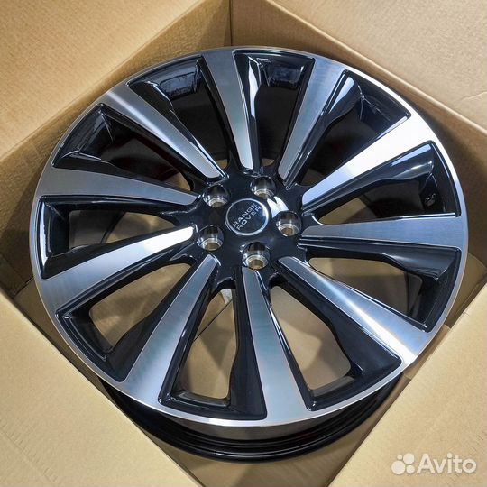 Новые диски R23 SVR на Range Rover L460