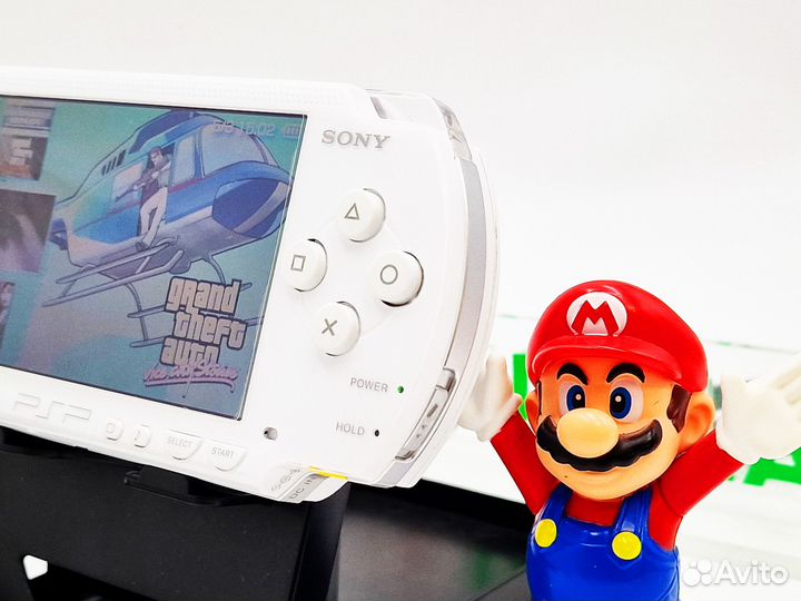 Sony PSP FAT White 1000 + 64Gb + любые игры