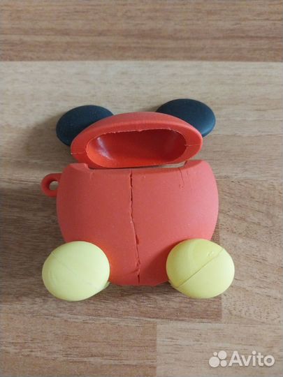 Чехол и коробка для наушников AirPods