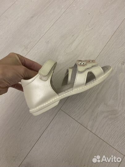 Босоножки для девочки