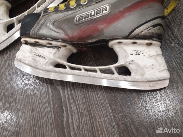 Хоккейные коньки bauer