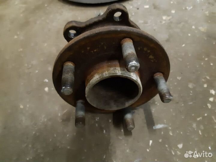 Ступицы задние Ford Focus 3