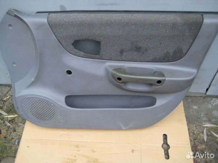 Обшивка капота двери Hyundai Accent