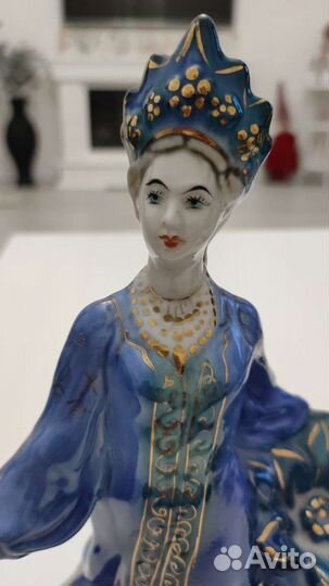 Статуэтка хозяйка медной горы гжель